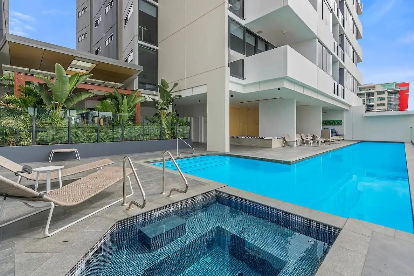 King Bed, Car Park And Gorgeous City & River Views Brisbane 0*,  Australien